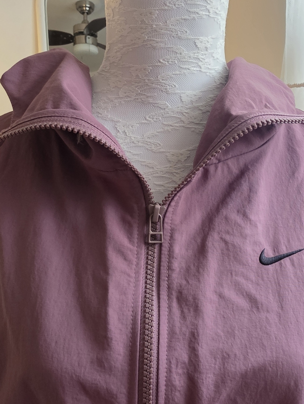 NWOT Nike Peplum Light Windbreaker Jacket Sz. Small - Picture 4 of 10